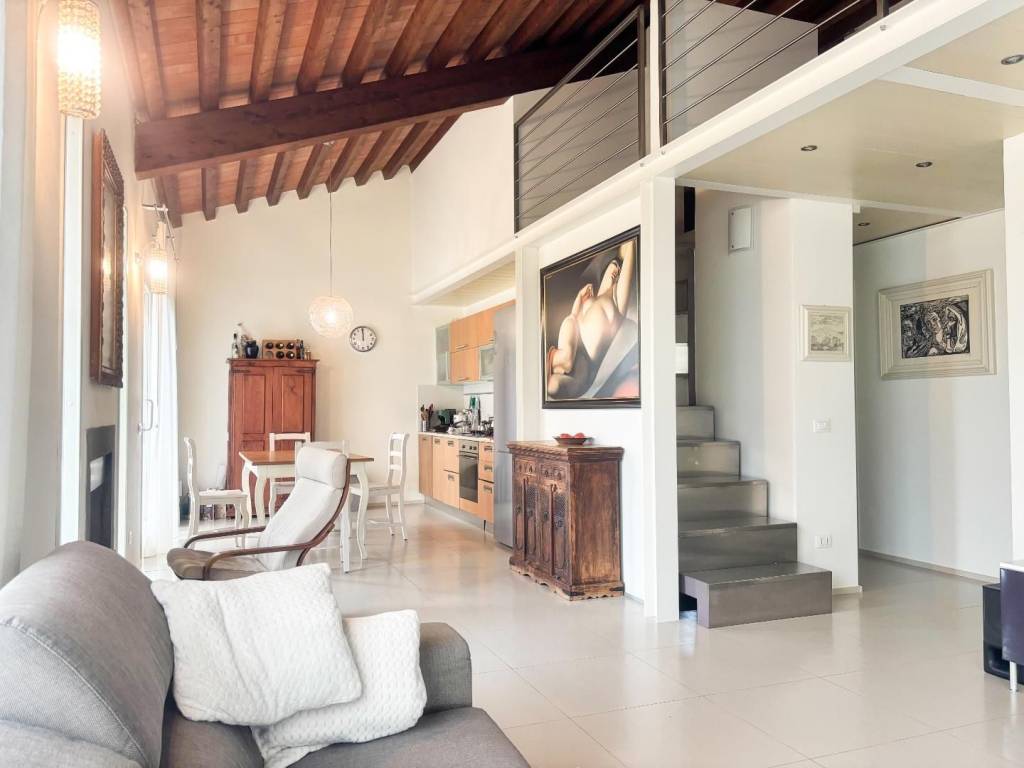 casa indipendente in vendita a San Miniato in zona Ponte a Elsa