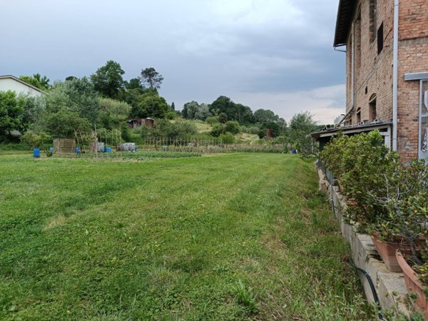 terreno edificabile in vendita a San Miniato in zona Ponte a Egola