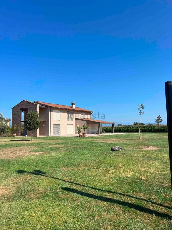 casa indipendente in vendita a Santa Croce sull'Arno