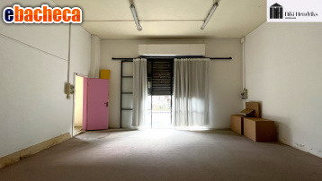 locale commerciale in vendita a Santa Croce sull'Arno