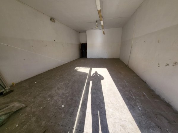 locale commerciale in vendita a Santa Croce sull'Arno