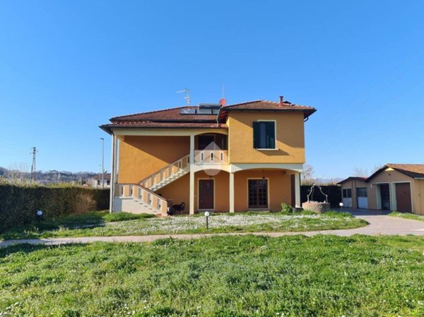 casa indipendente in vendita a Santa Croce sull'Arno