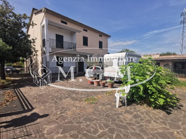 casa indipendente in vendita a Santa Croce sull'Arno