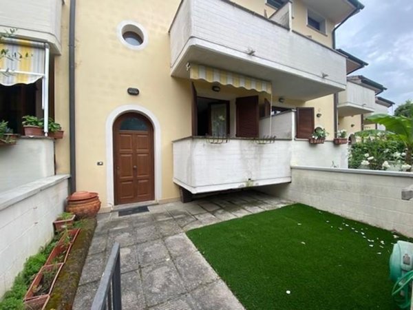 casa indipendente in vendita a Santa Croce sull'Arno