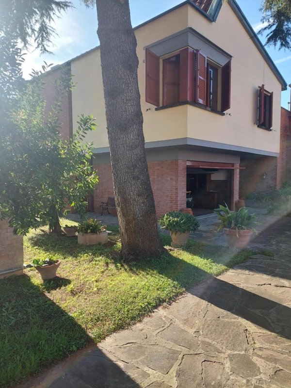 casa indipendente in vendita a Santa Croce sull'Arno