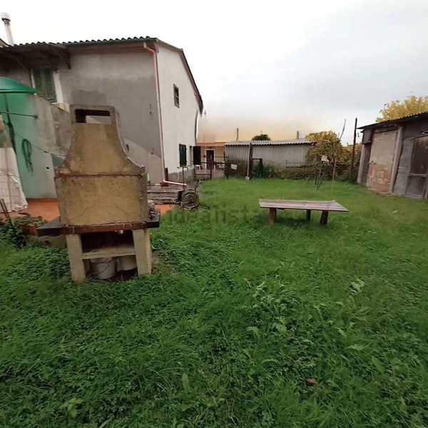 casa indipendente in vendita a Santa Croce sull'Arno