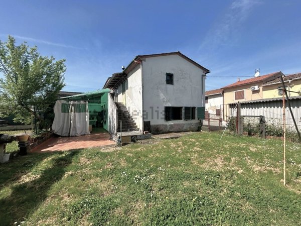 casa indipendente in vendita a Santa Croce sull'Arno