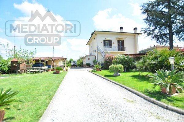 casa indipendente in vendita a Santa Croce sull'Arno