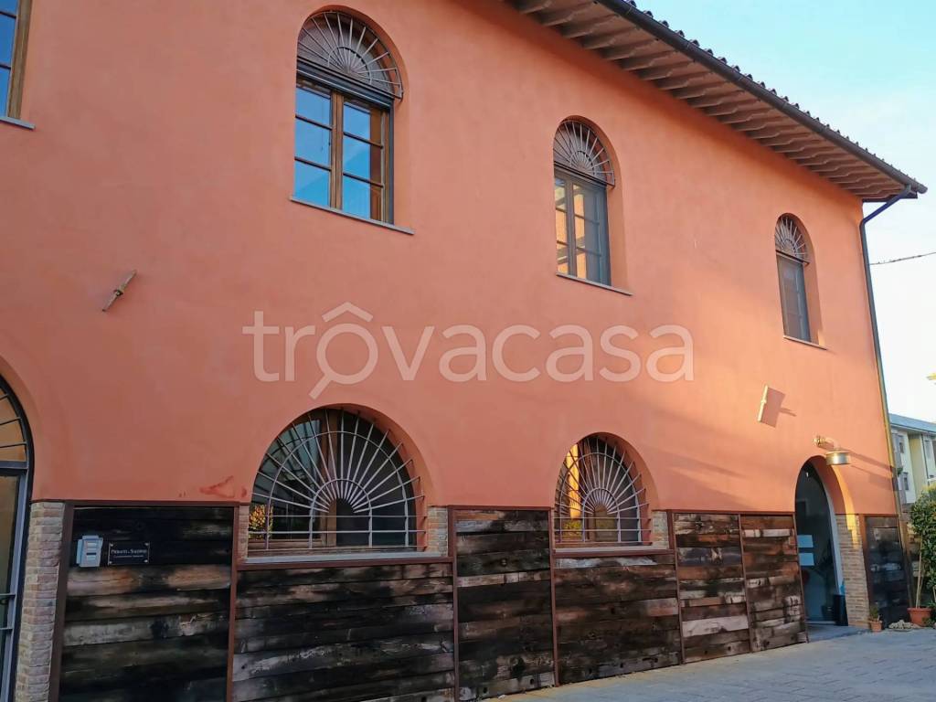 ufficio in vendita a Santa Croce sull'Arno