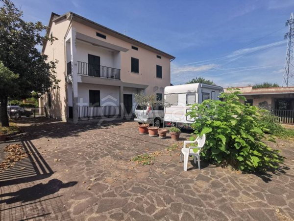casa indipendente in vendita a Santa Croce sull'Arno
