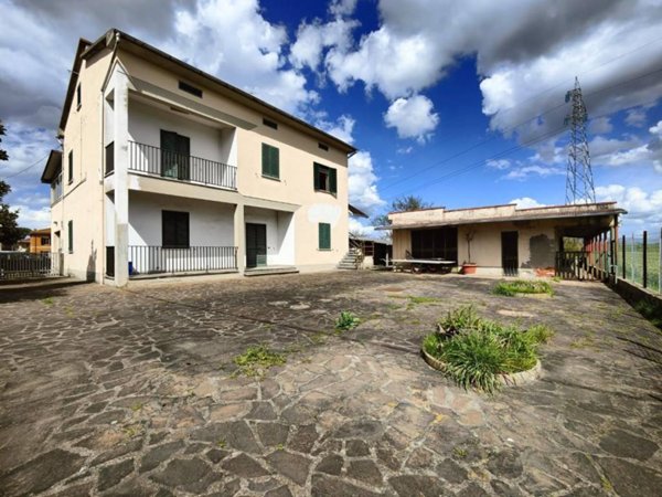 casa indipendente in vendita a Santa Croce sull'Arno