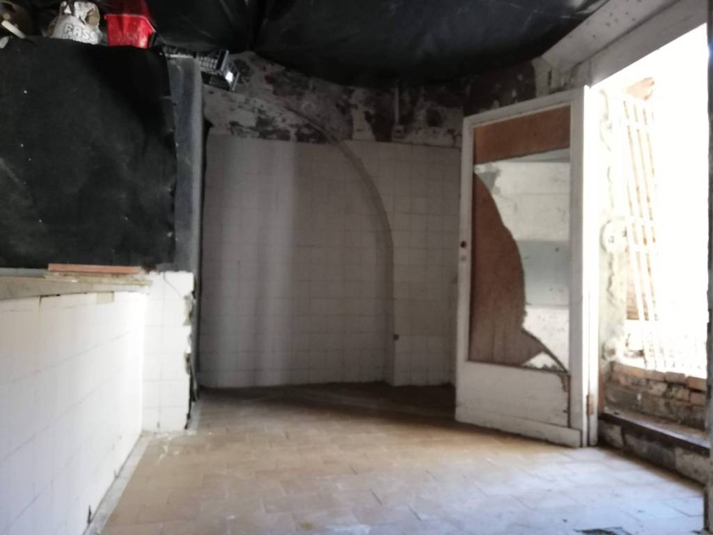 negozio in vendita a Santa Croce sull'Arno