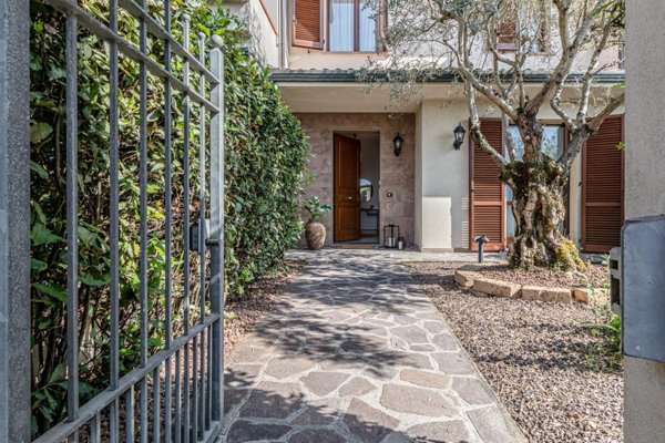 casa indipendente in vendita a Santa Croce sull'Arno