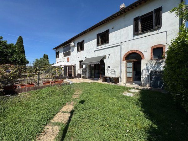 casa indipendente in vendita a Santa Croce sull'Arno
