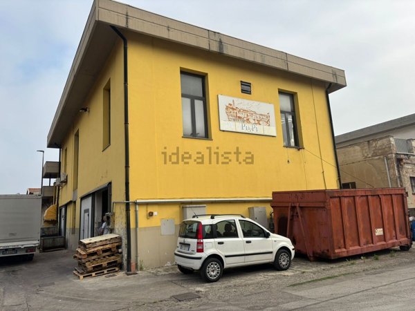 locale di sgombero in vendita a Santa Croce sull'Arno