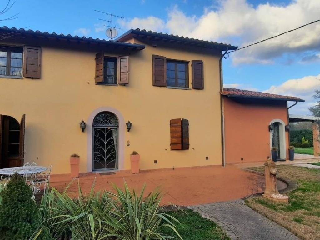 casa indipendente in vendita a Santa Croce sull'Arno in zona Staffoli