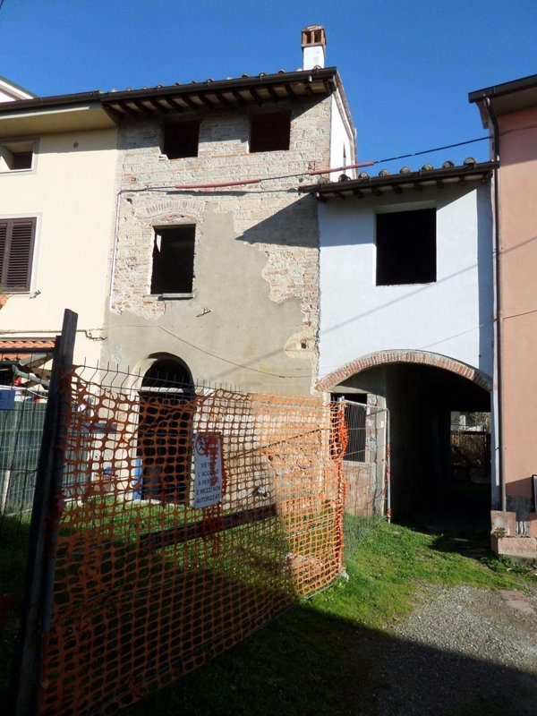 intera palazzina in vendita a Santa Croce sull'Arno in zona Staffoli