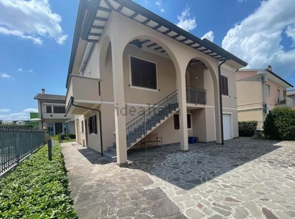 casa indipendente in vendita a Santa Croce sull'Arno