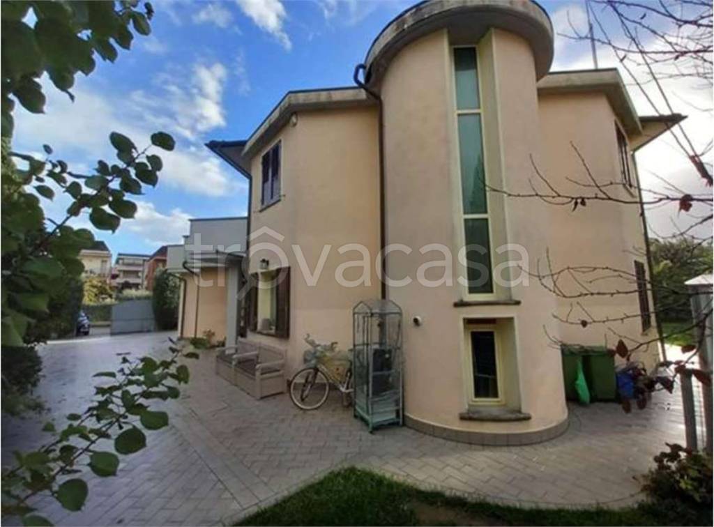 casa indipendente in vendita a Santa Croce sull'Arno