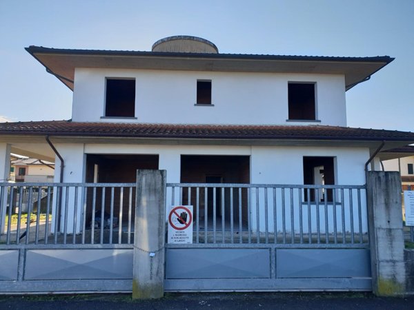 casa indipendente in vendita a Santa Croce sull'Arno