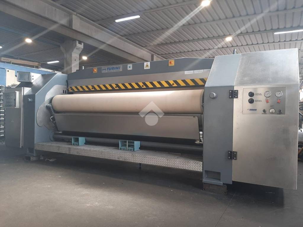 negozio in vendita a Santa Croce sull'Arno