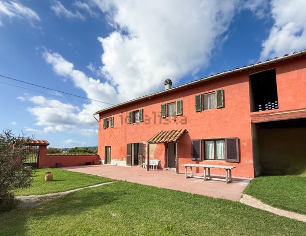 casa indipendente in vendita a Santa Croce sull'Arno