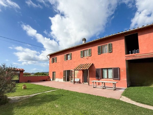 casa indipendente in vendita a Santa Croce sull'Arno