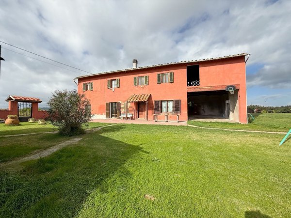 casa indipendente in vendita a Santa Croce sull'Arno