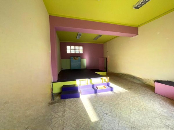 negozio in vendita a Santa Croce sull'Arno