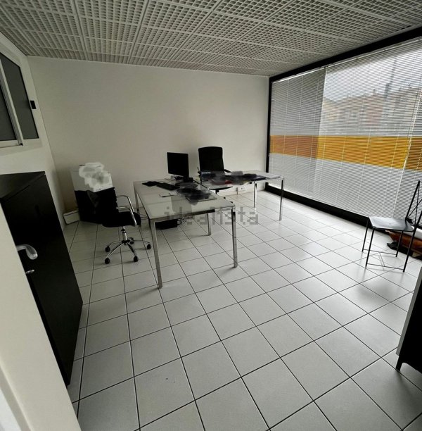 ufficio in vendita a Santa Croce sull'Arno