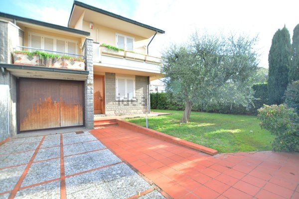 casa indipendente in vendita a Santa Croce sull'Arno