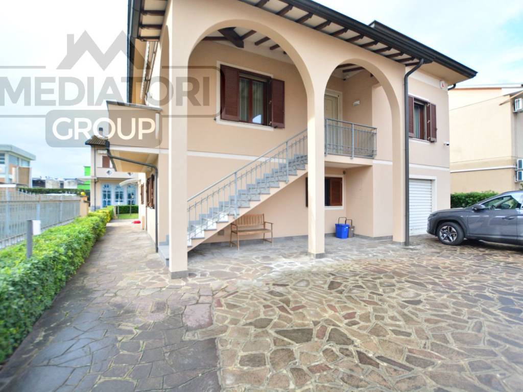 casa indipendente in vendita a Santa Croce sull'Arno