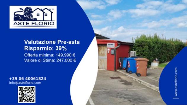 locale commerciale in vendita a Santa Croce sull'Arno