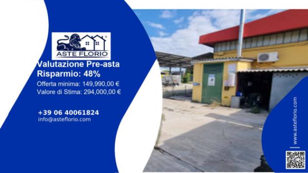 locale commerciale in vendita a Santa Croce sull'Arno