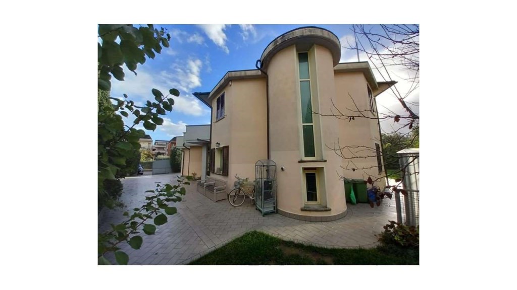 casa indipendente in vendita a Santa Croce sull'Arno