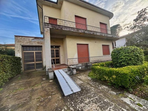 casa indipendente in vendita a Santa Croce sull'Arno