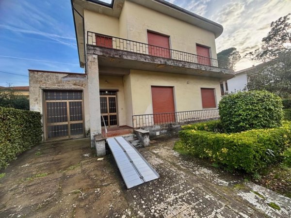 casa indipendente in vendita a Santa Croce sull'Arno