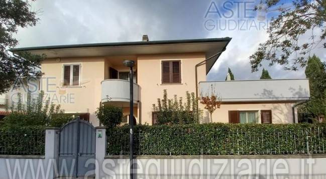 casa indipendente in vendita a Santa Croce sull'Arno