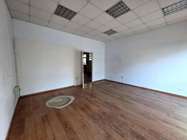 negozio in vendita a Santa Croce sull'Arno