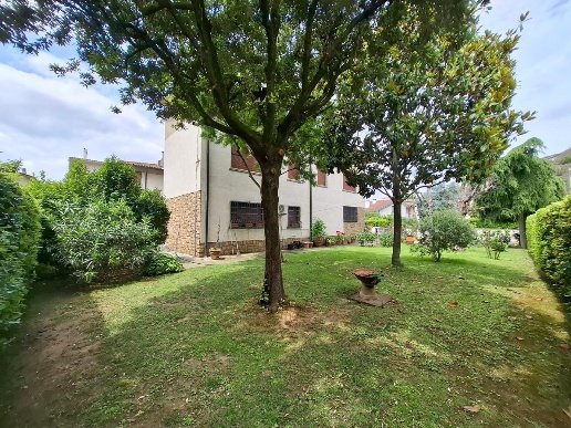 casa indipendente in vendita a Santa Croce sull'Arno