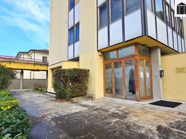 negozio in vendita a Santa Croce sull'Arno