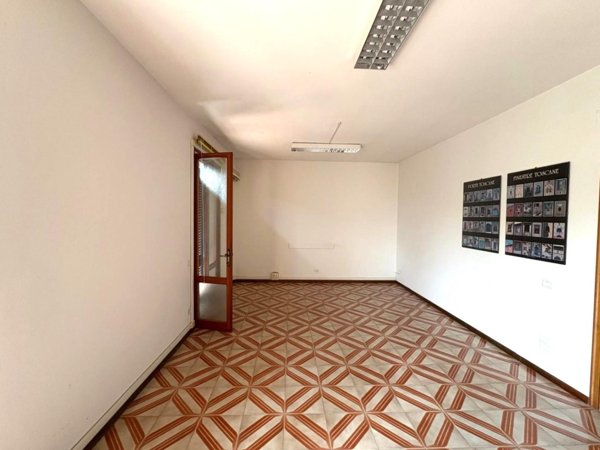 ufficio in vendita a Santa Croce sull'Arno