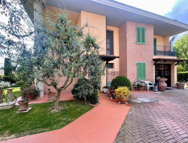 casa indipendente in vendita a Santa Croce sull'Arno