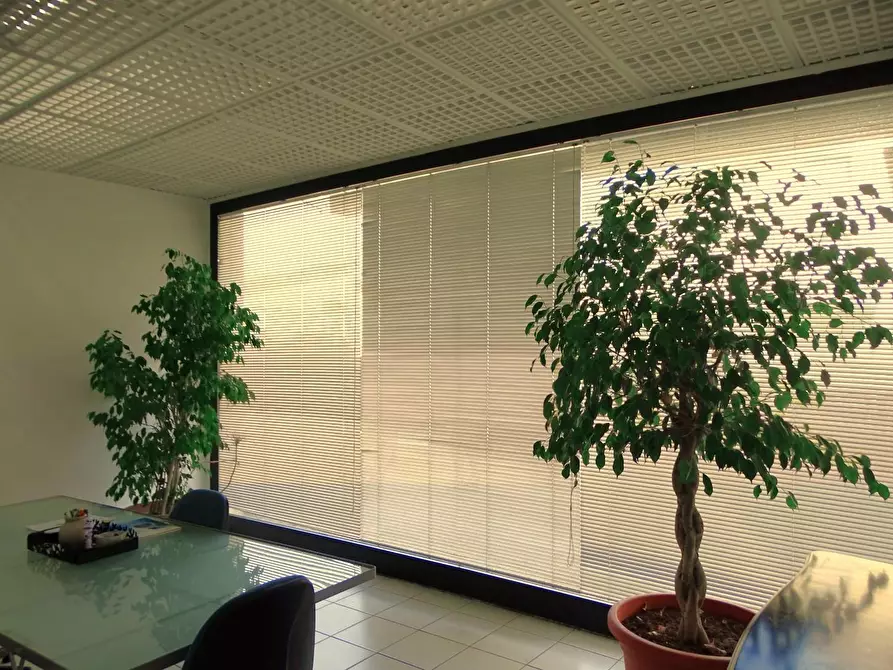 locale commerciale in vendita a Santa Croce sull'Arno