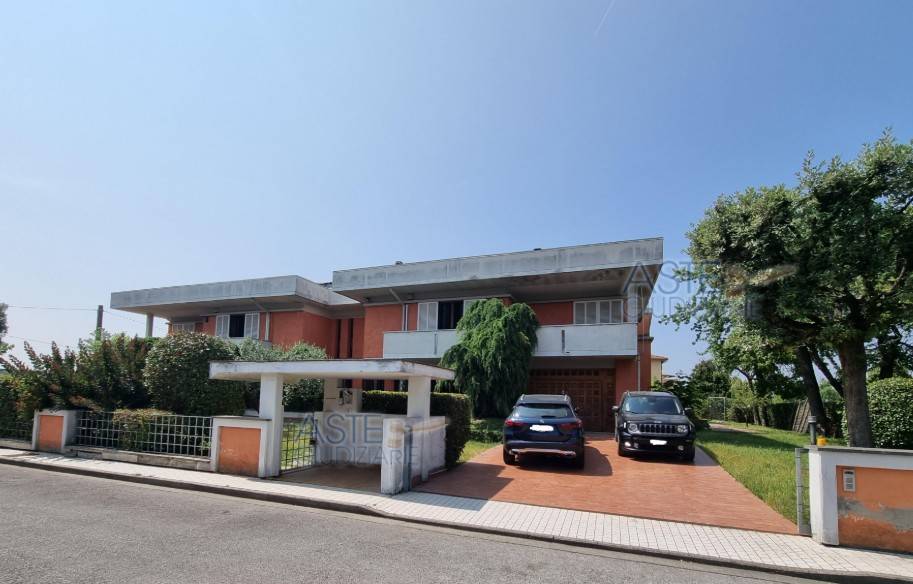 casa indipendente in vendita a Santa Croce sull'Arno