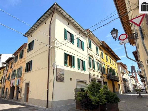 casa indipendente in vendita a Santa Croce sull'Arno