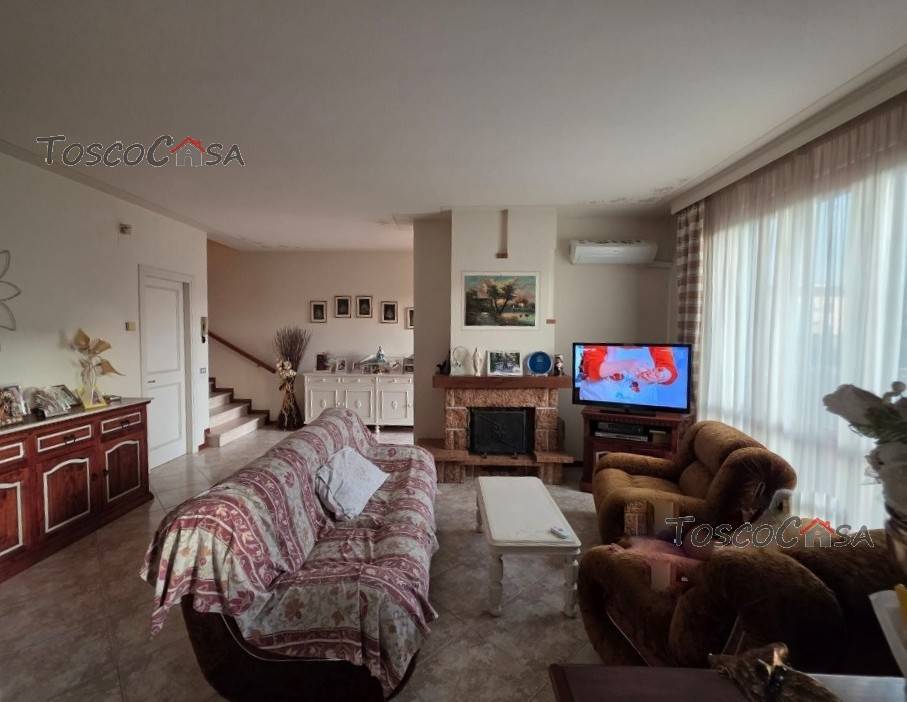 casa indipendente in vendita a Santa Croce sull'Arno