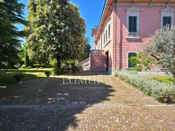 casa indipendente in vendita a Santa Croce sull'Arno