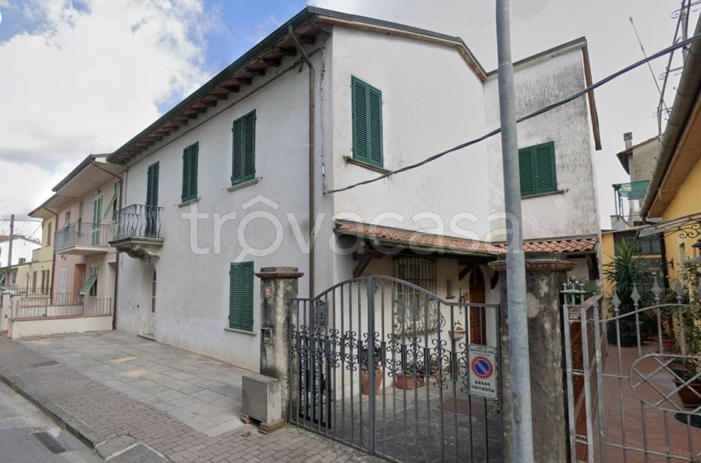 casa indipendente in vendita a Santa Croce sull'Arno in zona Staffoli