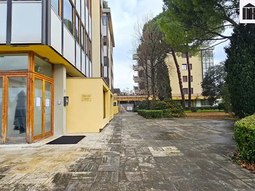 negozio in vendita a Santa Croce sull'Arno